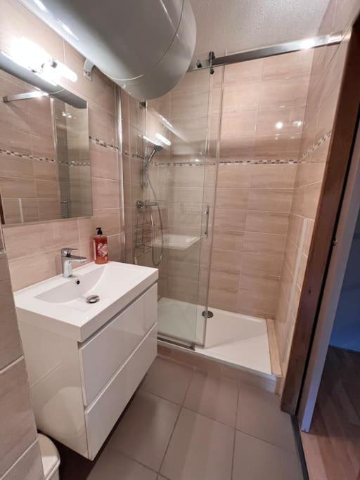 Apartment Au Pied Des Pistes